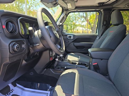 Used 2026 Jeep Gladiator Rubicon image 23