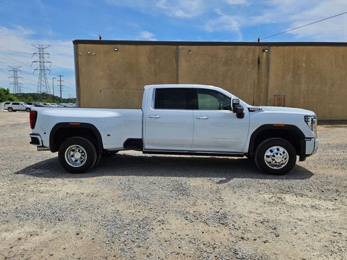 New 2026 GMC Sierra 3500 Denali w/ Denali Reserve Package AWD/4WD image 7