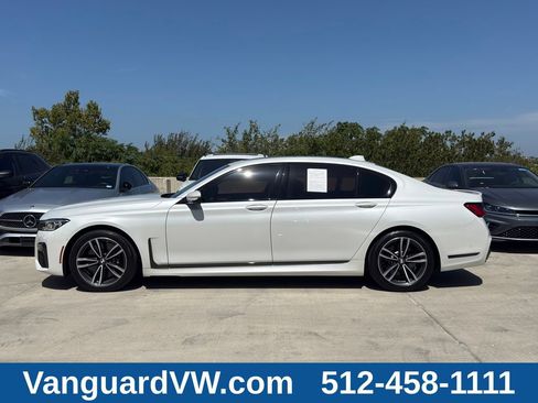 Used 2022 BMW 750i xDrive w/ Executive Package AWD/4WD image 4