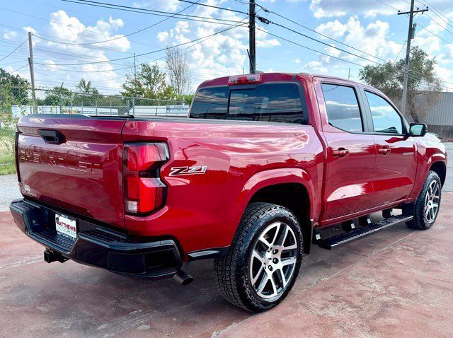 Used 2023 Chevrolet Colorado Z71 w/ Z71 Convenience Package 2 AWD/4WD image 5