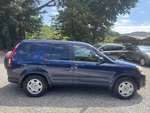 Used 2005 Honda CR-V LX image 2