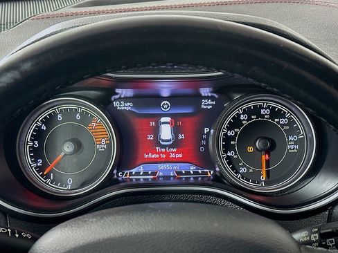 Used 2021 Jeep Cherokee Trailhawk image 12