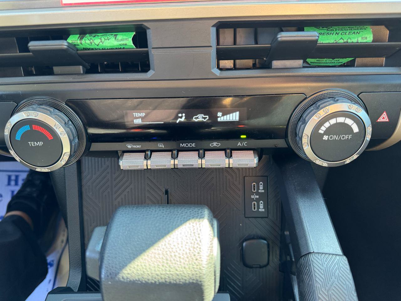 Used 2024 Toyota Tacoma SR5 RWD image 33