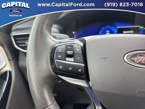 Certified 2022 Ford Explorer Platinum w/ Technology Package image 22
