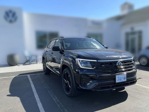 New 2026 Volkswagen Atlas Cross Sport SEL R-Line AWD/4WD image 1