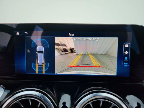 Certified 2025 Mercedes-Benz GLB 250 4MATIC image 13