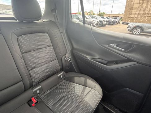 Used 2025 Chevrolet Equinox LT FWD image 34