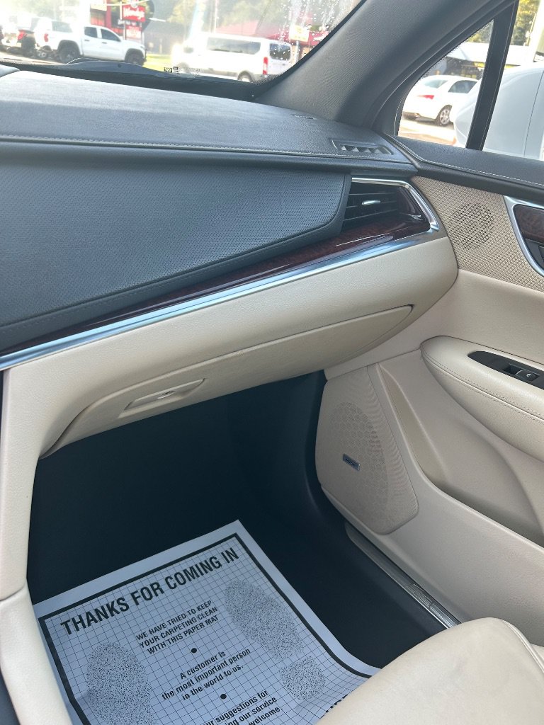 Used 2019 Cadillac XT5 Premium Luxury AWD/4WD image 17