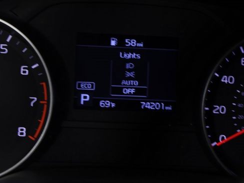 Used 2020 Kia Sportage LX image 11