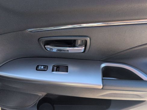 Used 2025 Mitsubishi Outlander Sport SE AWD/4WD image 33