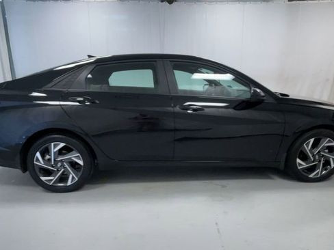 Used 2025 Hyundai Elantra Sport image 22