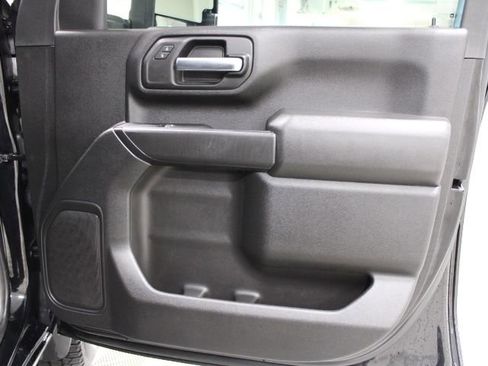 Used 2022 Chevrolet Silverado 2500 Custom w/ Custom Value Package image 21