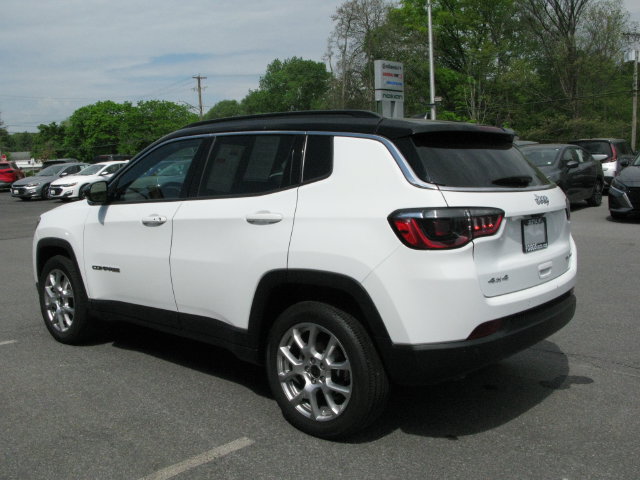 Used 2025 Jeep Compass Limited AWD/4WD image 8