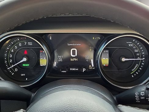 Used 2023 Jeep Wrangler Unlimited AWD/4WD image 25