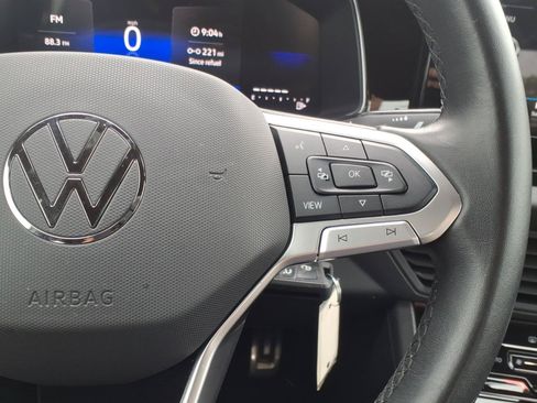 Used 2025 Volkswagen Jetta Sport FWD image 17