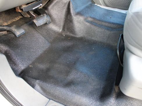 Used 2006 Ford F350 XL image 27