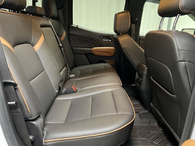 Certified 2023 GMC Canyon AT4 w/ AT4 Premium Package AWD/4WD image 27