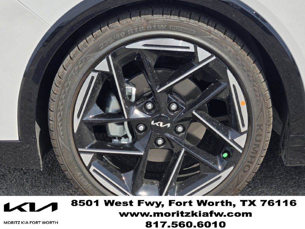 New 2026 Kia K4 EX w/ GT-Line Sunroof Package FWD image 9