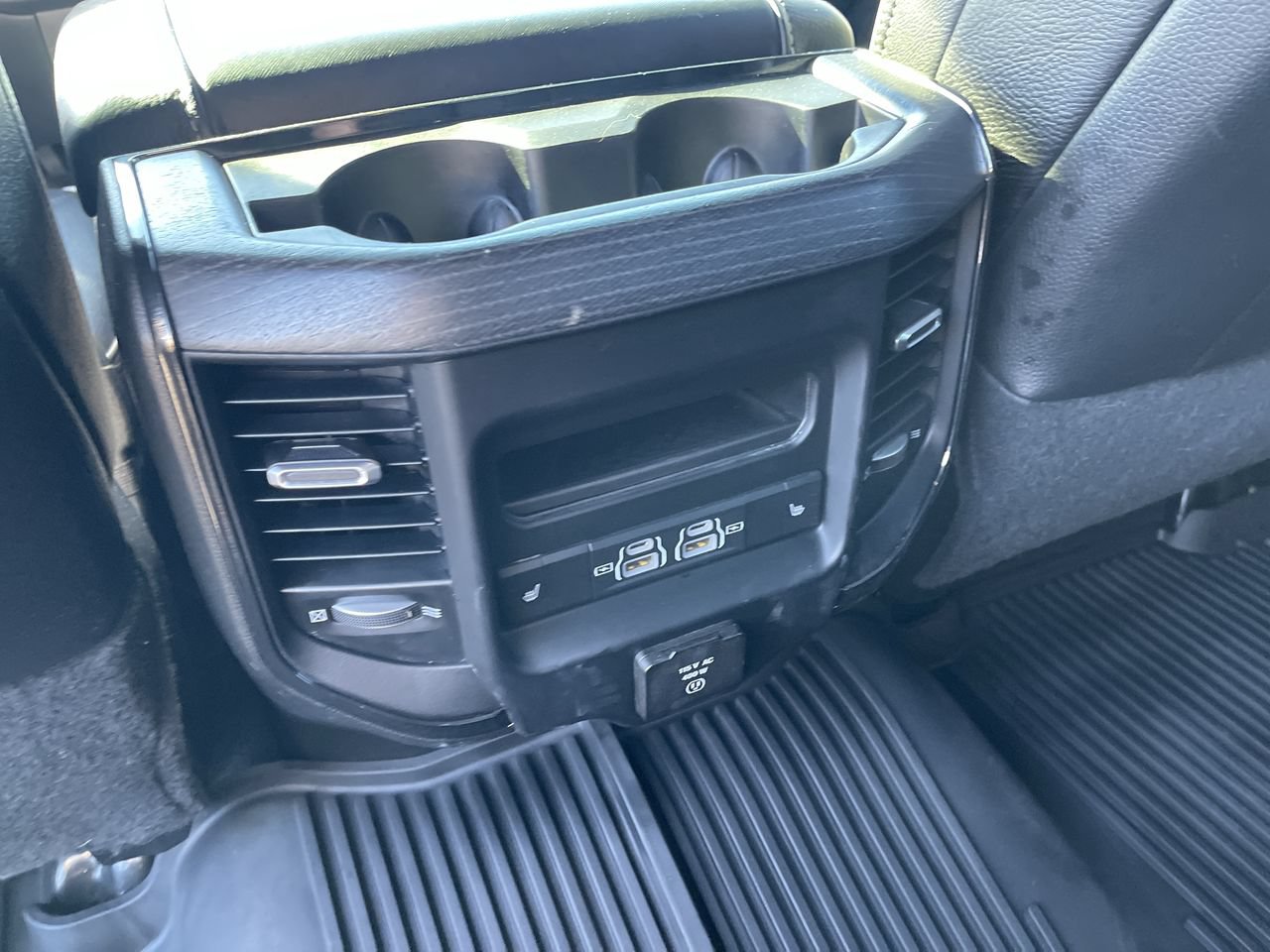 Used 2022 RAM 3500 Limited AWD/4WD image 22