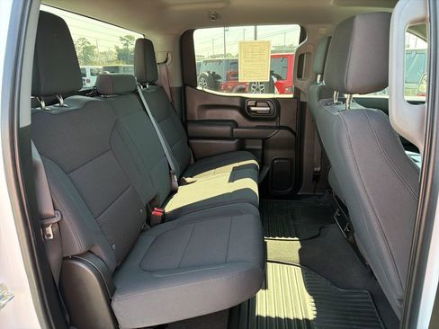 Used 2020 Chevrolet Silverado 1500 Custom w/ Custom Value Package image 18