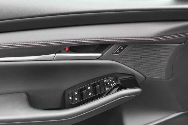 New 2026 MAZDA MAZDA3 s FWD image 16