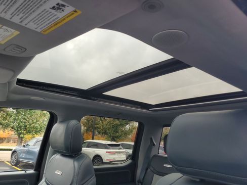 Used 2022 Ford F150 Limited image 11