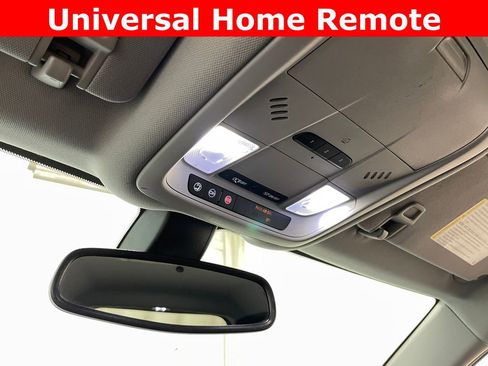 Used 2018 Chevrolet Equinox Premier image 28