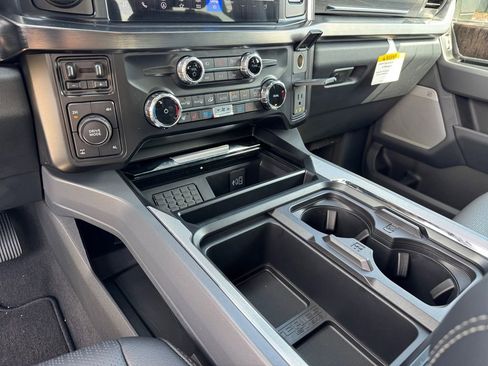 New 2025 Ford F350 Lariat w/ Lariat Ultimate Package image 32