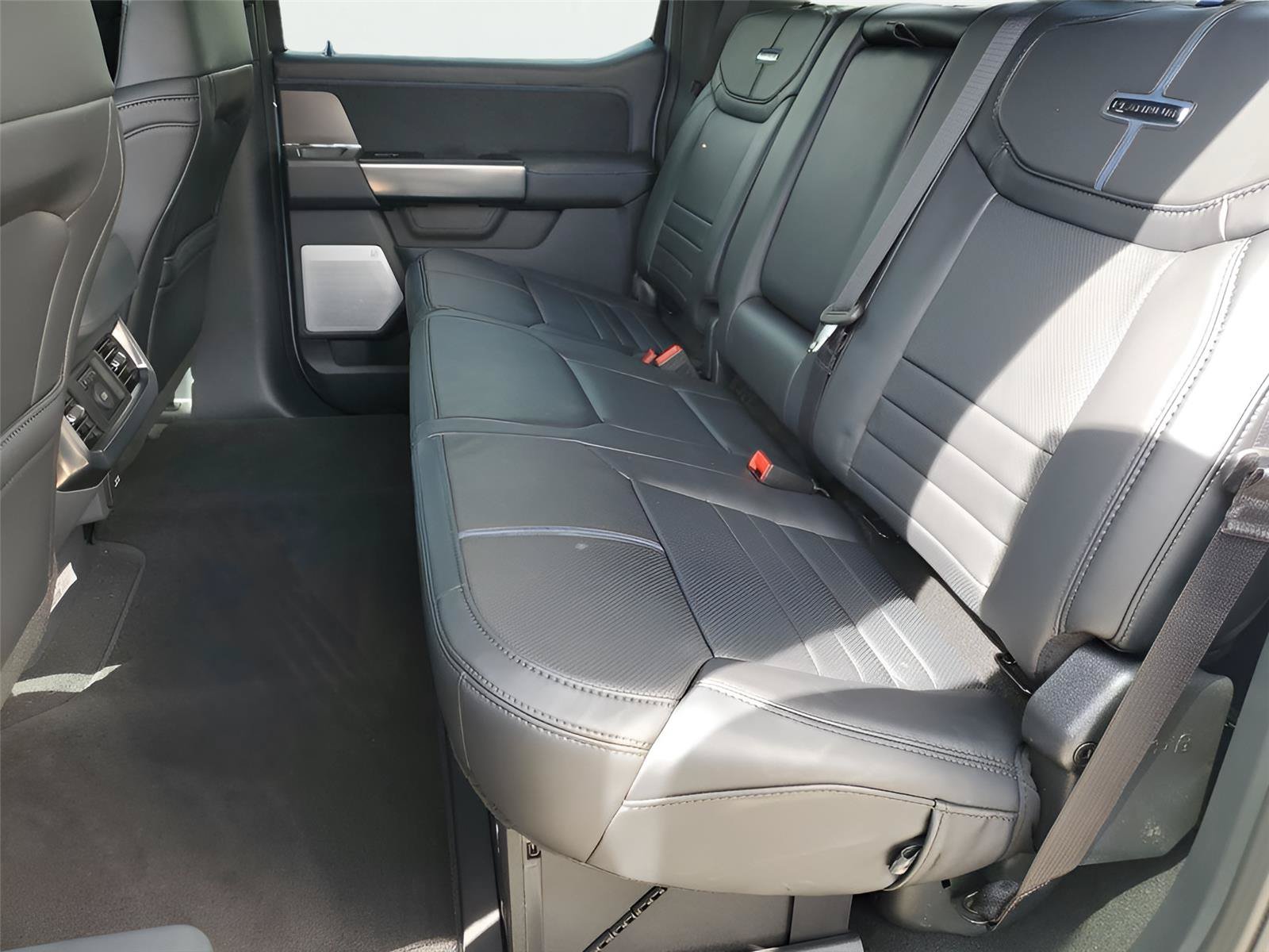 New 2026 Ford F250 Platinum AWD/4WD image 9