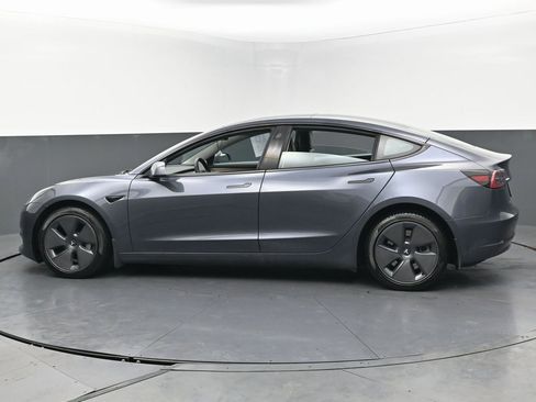 Used 2023 Tesla Model 3 Standard Range image 7