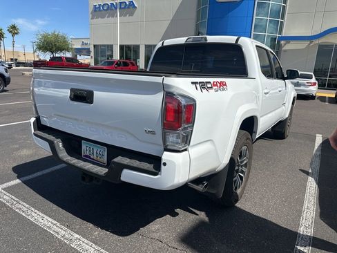Used 2022 Toyota Tacoma TRD Sport w/ Technology Package AWD/4WD image 9