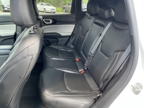 Used 2025 Jeep Compass Limited AWD/4WD image 22