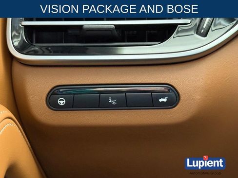 Used 2023 INFINITI QX60 Sensory w/ Vision Package AWD/4WD image 32