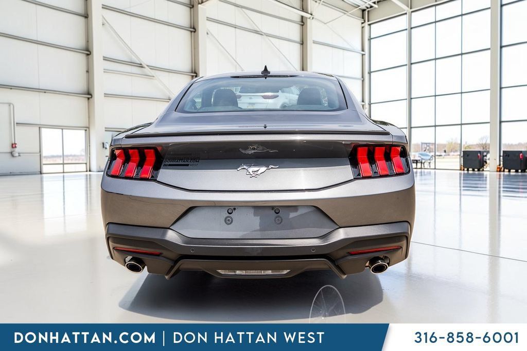 Used 2025 Ford Mustang Premium RWD image 22