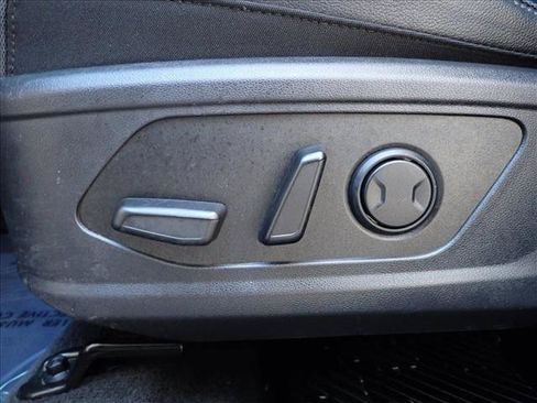 Used 2025 Hyundai Tucson Limited AWD/4WD image 13