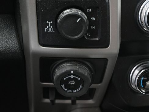 Used 2019 Ford F150 Lariat w/ Equipment Group 502A Luxury AWD/4WD image 28