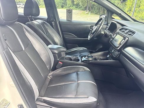 Used 2022 Nissan Leaf SL Plus FWD image 19