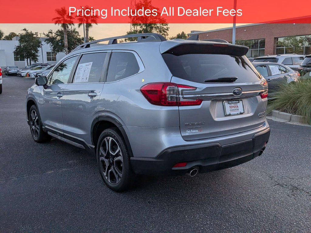 Used 2023 Subaru Ascent Limited w/ Technology Package AWD/4WD image 6