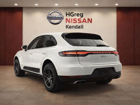 Used 2019 Porsche Macan AWD/4WD image 2