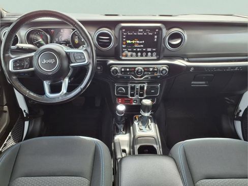 Used 2023 Jeep Wrangler Unlimited Rubicon 4xe w/ Cold Weather Group AWD/4WD image 10