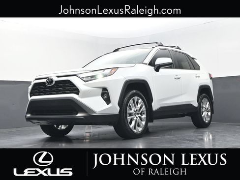 Used 2025 Toyota RAV4 XLE Premium w/ Weather Package FWD image 17