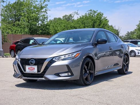 Used 2023 Nissan Sentra SR w/ Trunk Package image 7
