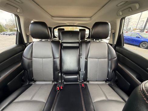 Used 2019 Nissan Pathfinder SL image 21