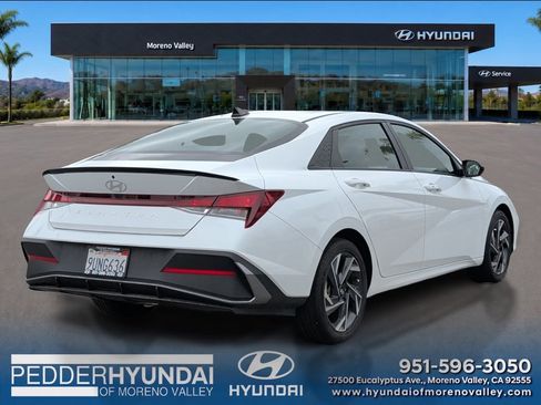 Certified 2025 Hyundai Elantra Sport FWD image 5