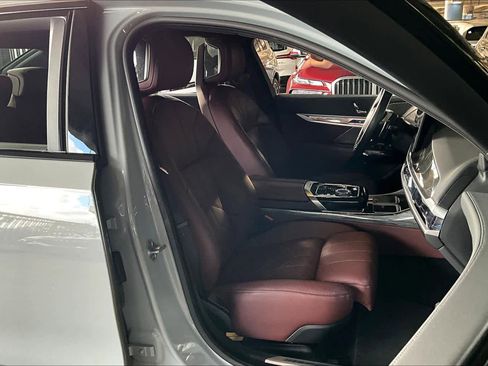 Certified 2023 BMW 760i xDrive 760i xDrive w/ Executive Package image 8
