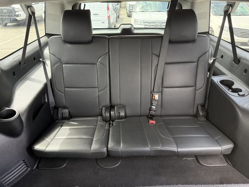 Used 2020 Chevrolet Suburban LT image 14