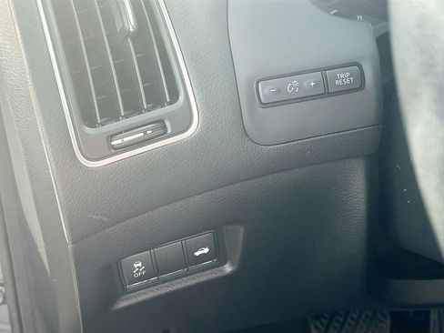 Used 2021 INFINITI Q60 3.0t Luxe w/ Essential Package image 10