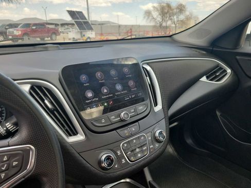 Used 2024 Chevrolet Malibu LT image 16