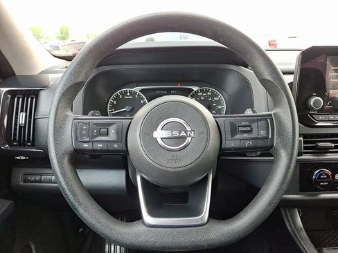 Used 2023 Nissan Pathfinder S AWD/4WD image 18