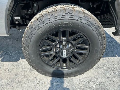 Used 2025 Ford F350 Lariat w/ Camper Package image 6